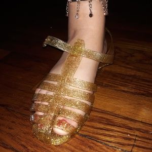 Gold Jelly Sandals 💗